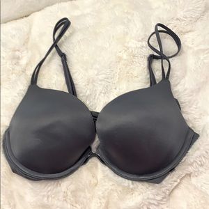Victoria Secrets, very sexy push-up bra 34B